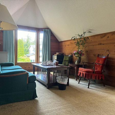 Jason House - Immaculate Suites In A Quiet Seaside Neighbourhood Near Uvic วิกตอเรีย ภายนอก รูปภาพ