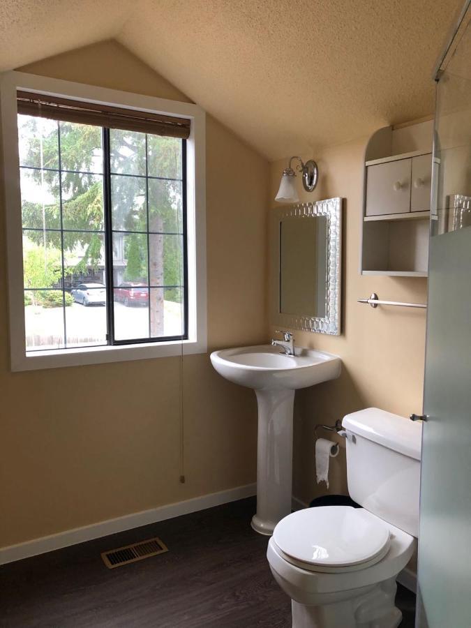Jason House - Immaculate Suites In A Quiet Seaside Neighbourhood Near Uvic วิกตอเรีย ภายนอก รูปภาพ
